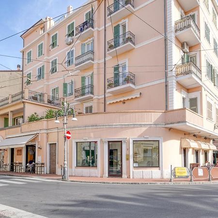 Vivi La Dolce Vita A Due Passi Dal Mare Bordighera Kültér fotó
